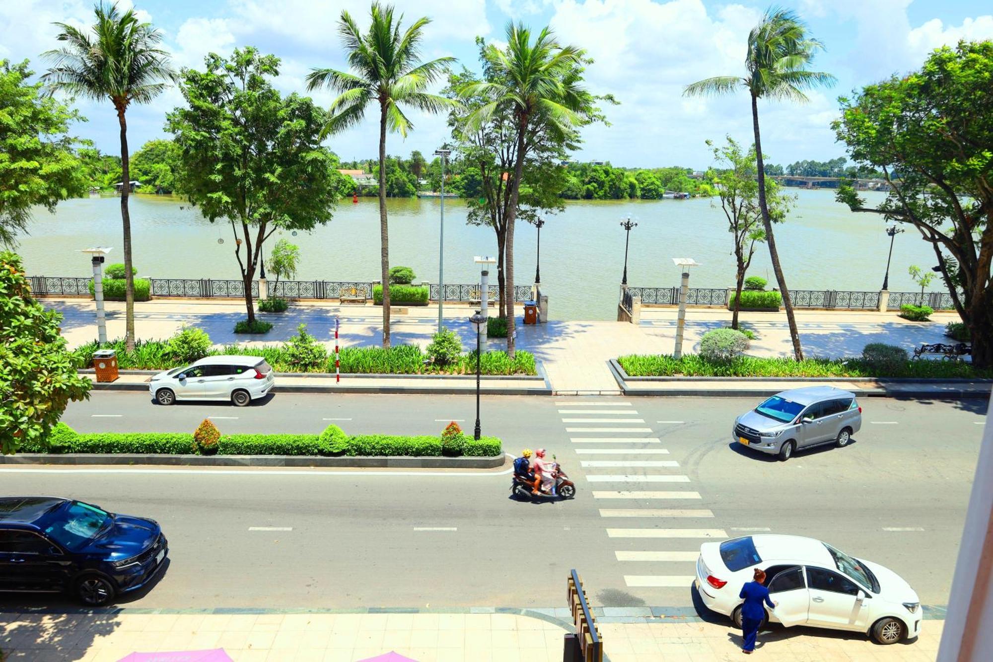 Bcons Riverside Hotel Binh Duong Thu Dau Mot Kültér fotó